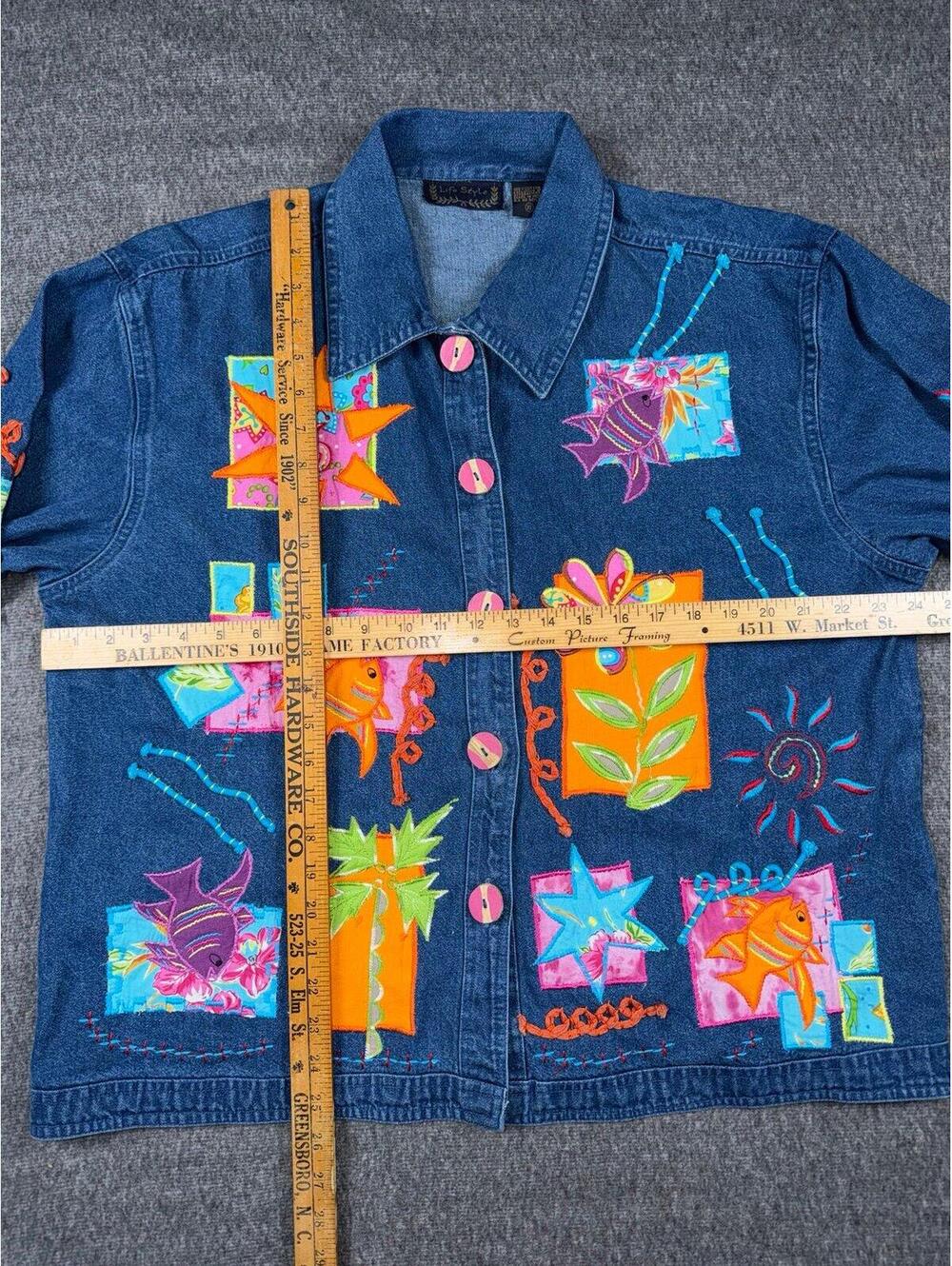 Life Style embroidered Denim wooden-button Jacket size XL Vintage Art to wear - Picture 4 of 5